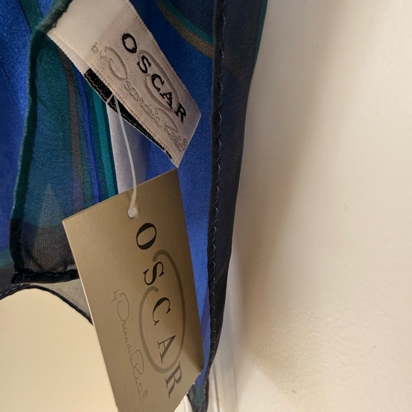 NWT Oscar de la Renta 100% Silk Scarf in Blue and Green - Picture 6 of 11